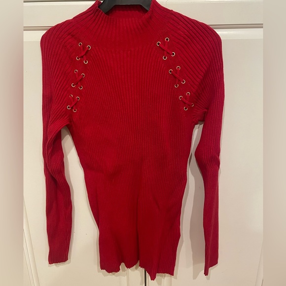 INC red sweater with detailing Size XL - Picture 1 of 3